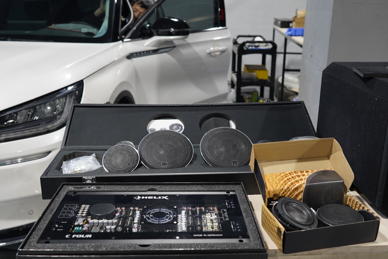 林肯冒险家Corsair音响改装升级-摩雷薏蕾碳纤维Elate Carbon+捷力10W7+喜力士C FOUR全系统器材展示