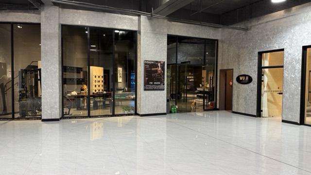 WUJI汽车音响俱乐部义乌店内展厅全景-丹拿展示墙-工业风装修